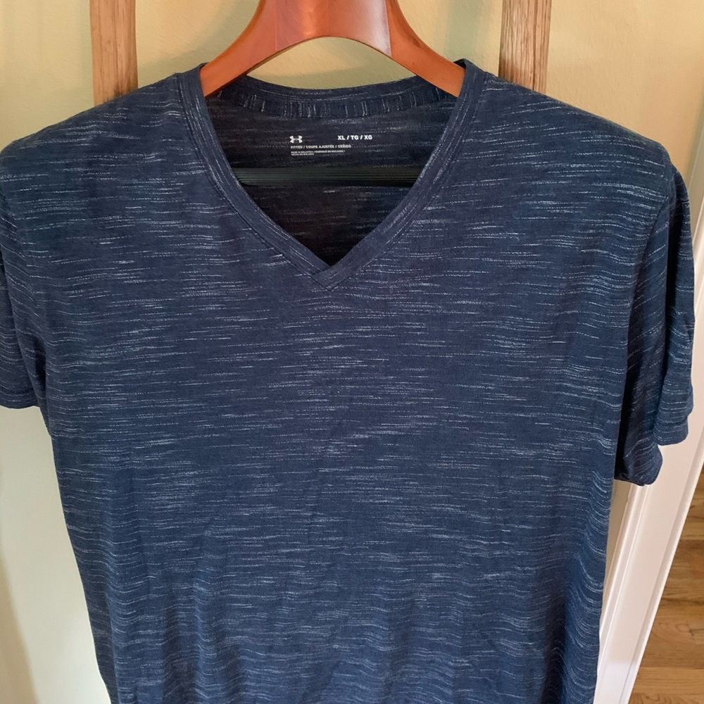 Under Armor fitted T